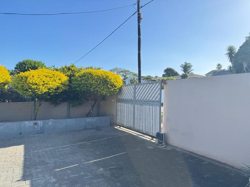 To Let 3 Bedroom Property for Rent in Gonubie Eastern Cape